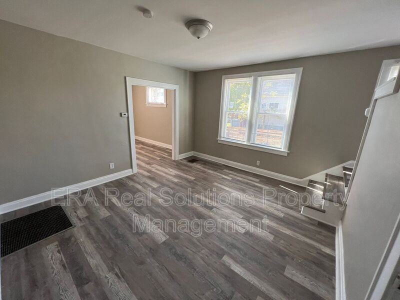 1514 E 26th Ave - Photo 3 of 11