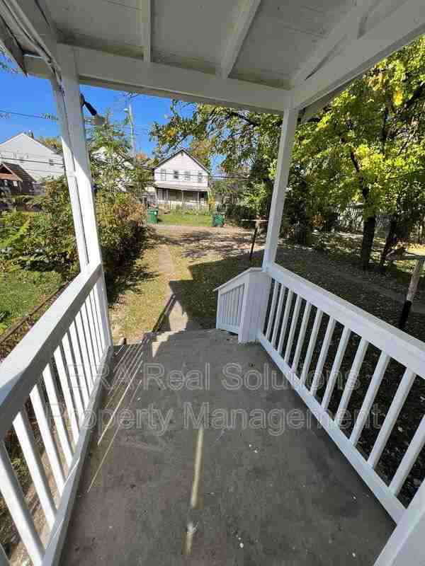 1514 E 26th Ave - Photo 5 of 11