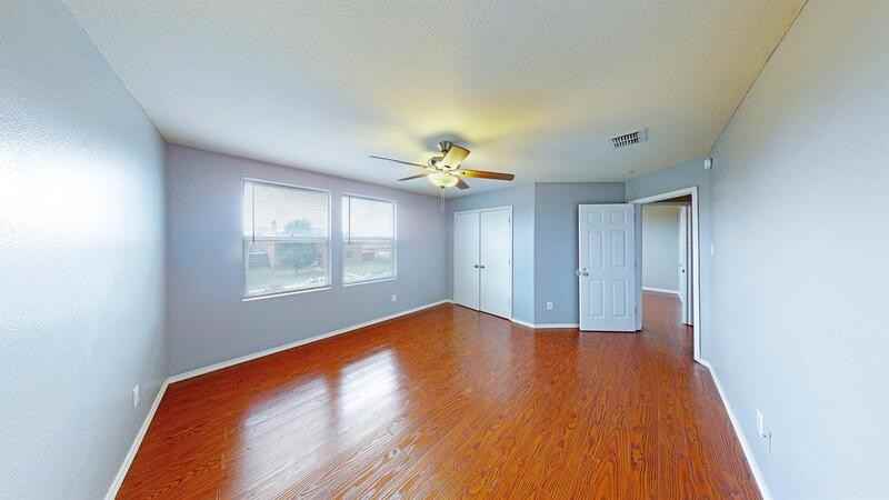 1129 Bumble Bee Dr - Photo 2 of 12