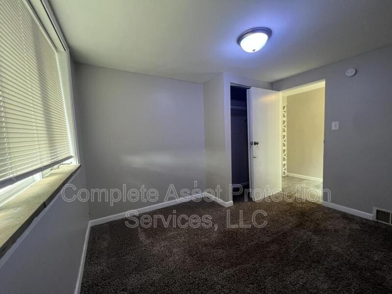 1432 Burns Dr - Photo 4 of 12