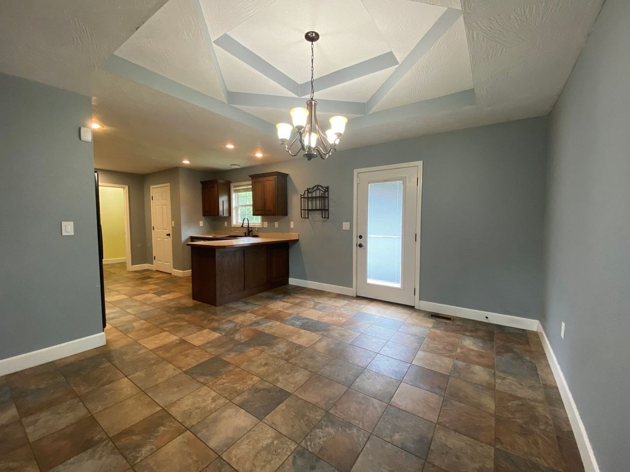 16324 Heartland Ln - Photo 7 of 31