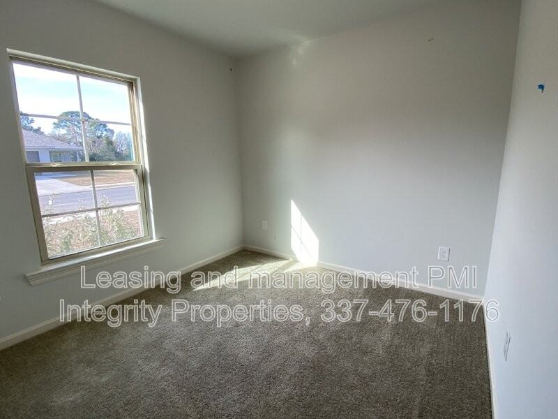 204 Armstrong Dr - Photo 7 of 19
