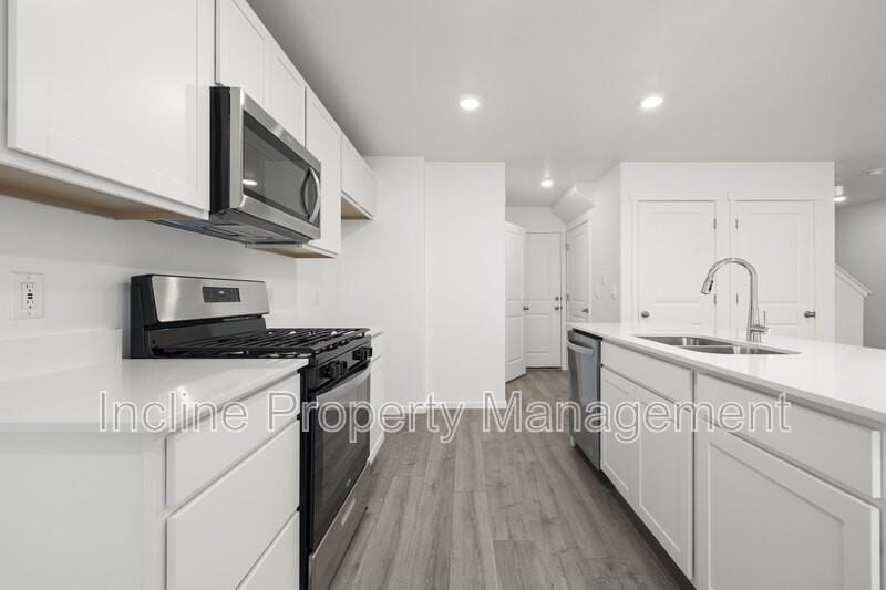 949 E Parley Dr - Photo 5 of 22