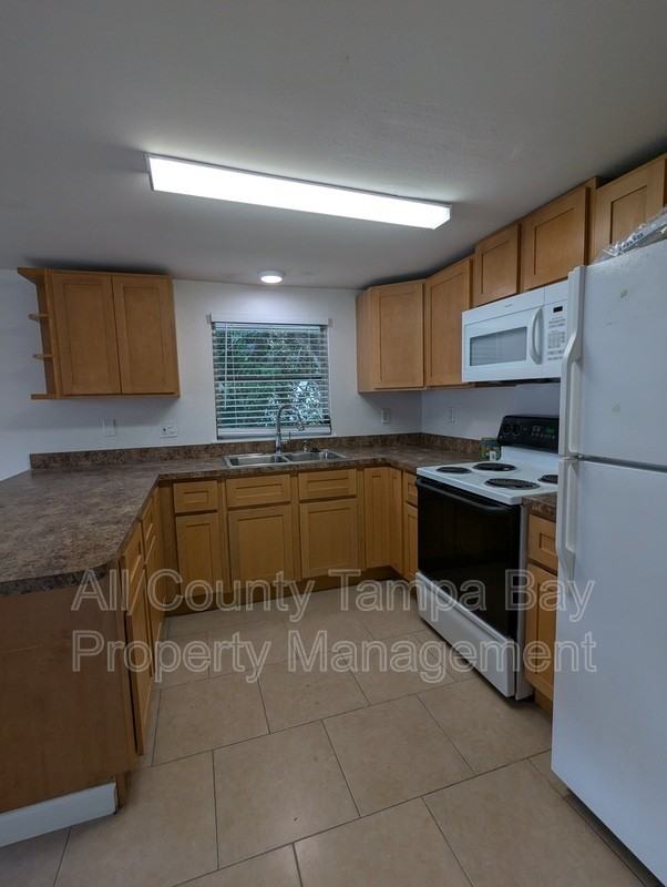 3146 Downing St #B - Photo 5 of 23
