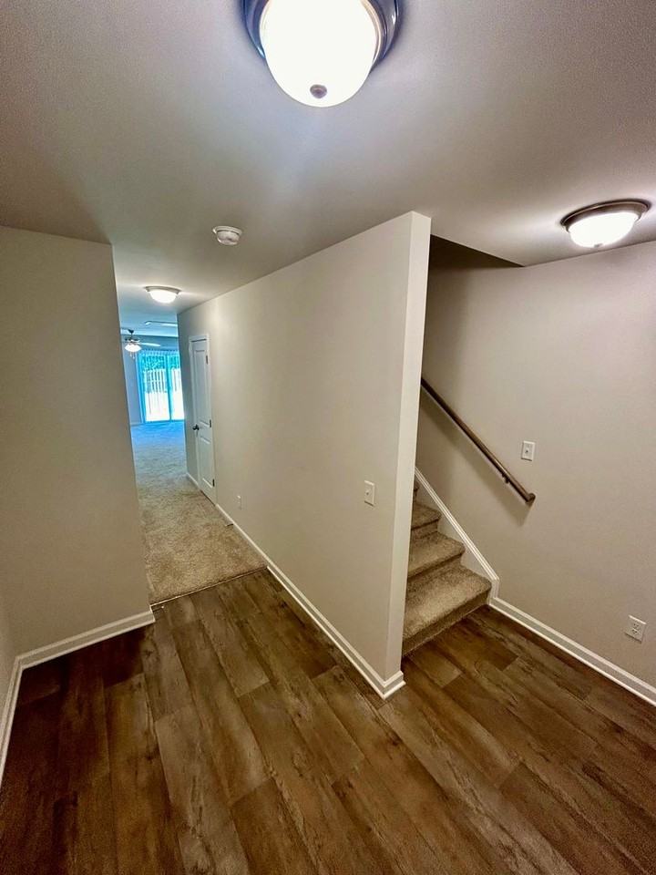 1071 Crescent Moon Loop - Photo 2 of 16