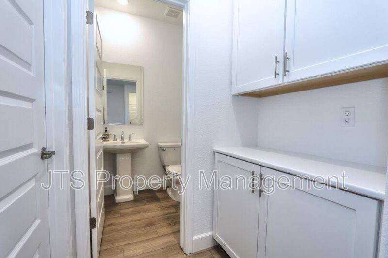 3349 Hedgerow Ct - Photo 6 of 50