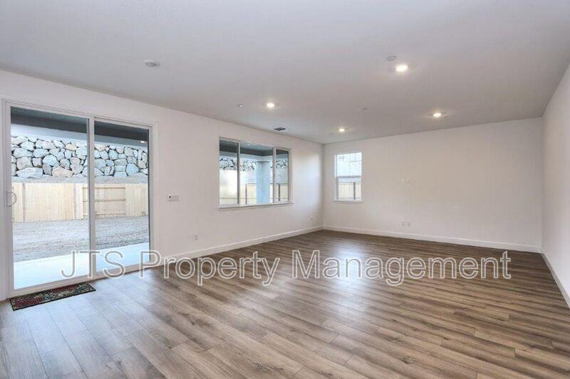 3349 Hedgerow Ct - Photo 2 of 50