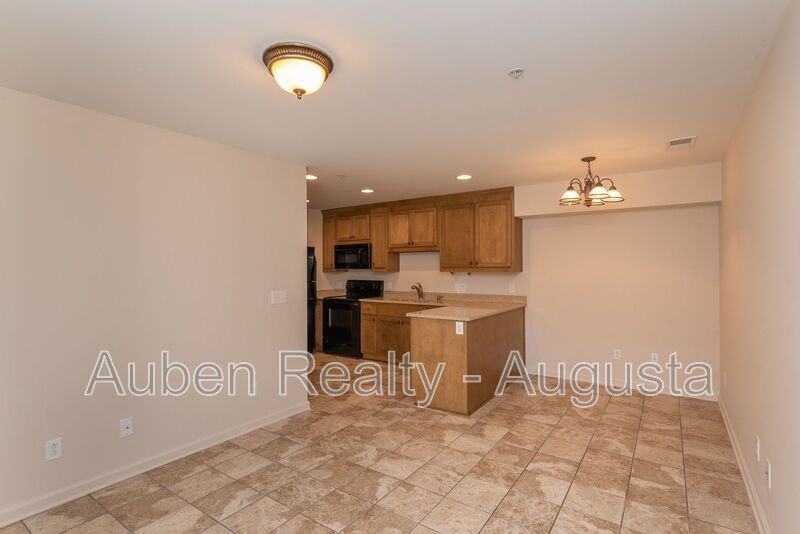 913 Walker St #101 - Photo 7 of 19