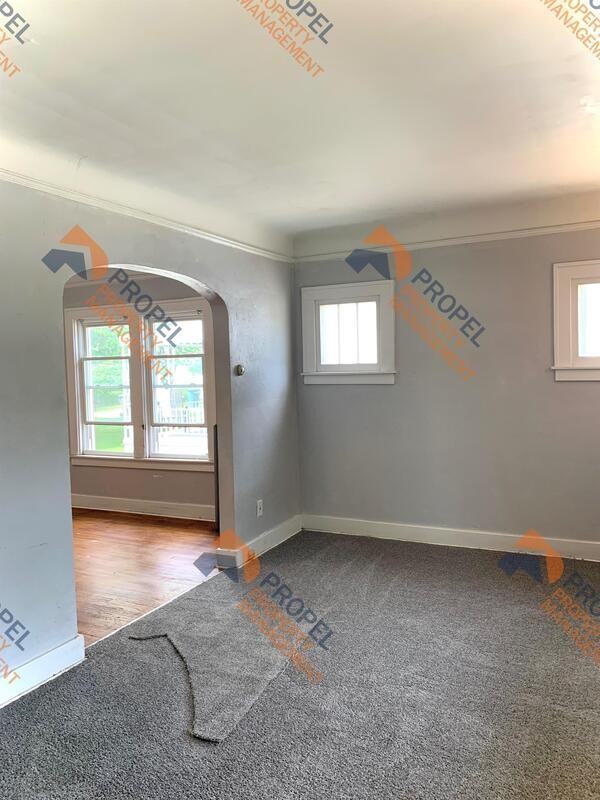 1640 May St - Photo 3 of 9