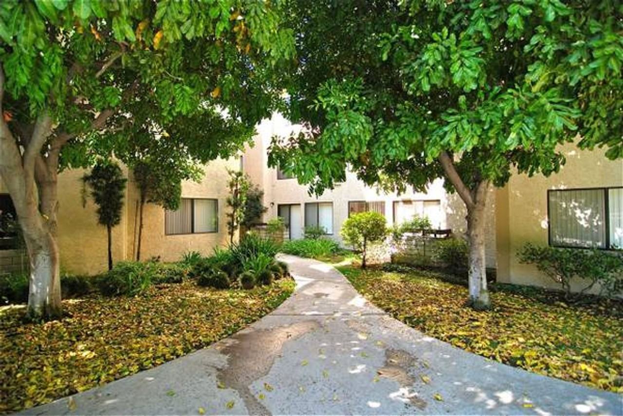 16000 SHERMAN WAY - Photo 4 of 40