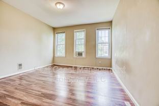 402 E Lorraine Ave - Photo 1 of 1