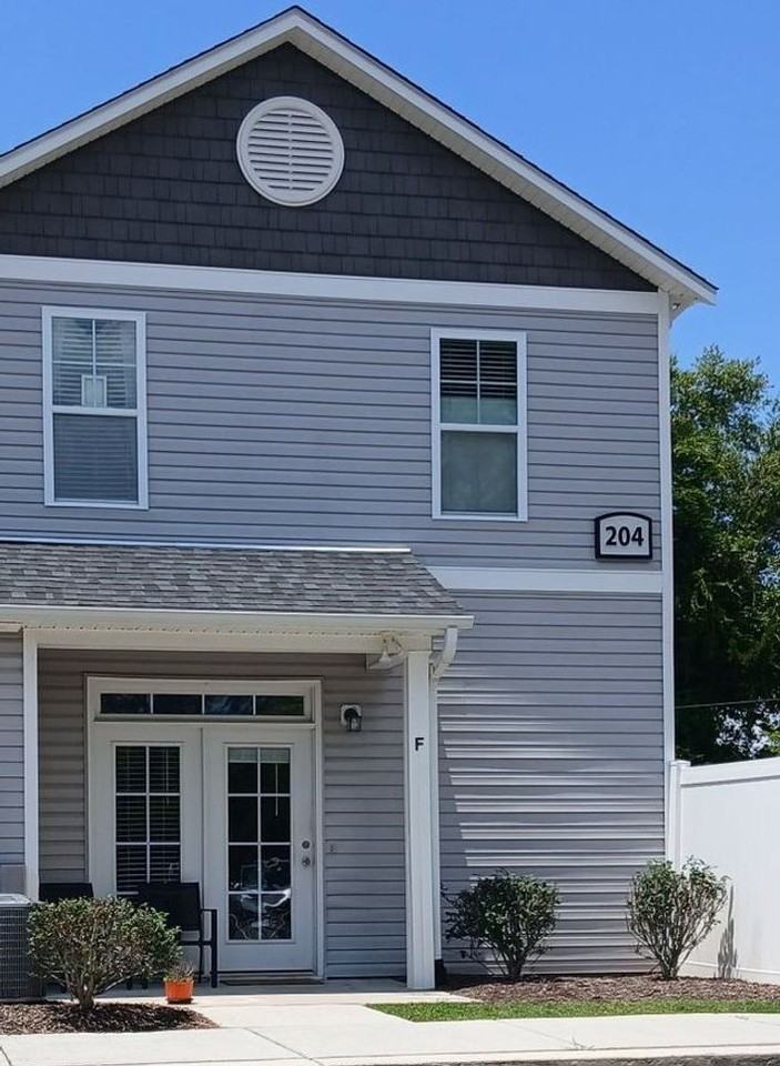 Jordan 204 - Photo 3 of 14