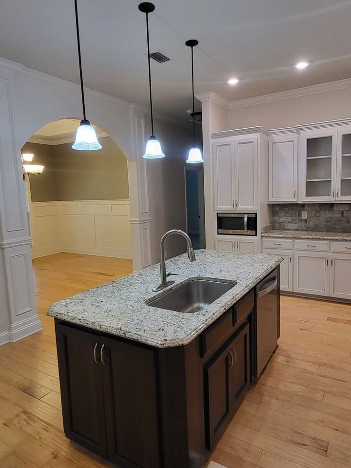5162 Village Way - Photo 3 of 12