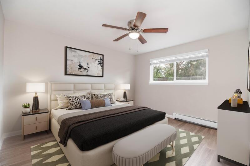 239 S Ingalls St - Photo 3 of 22