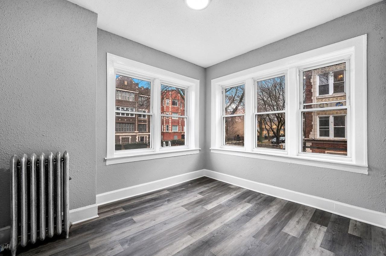 6715-33 S Paxton - Photo 2 of 22