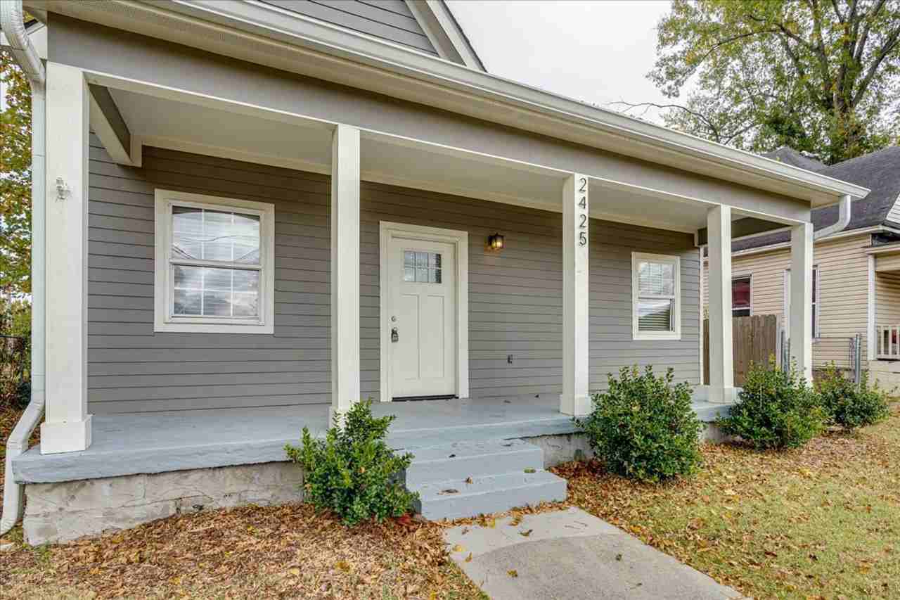 2425 Chamberlain Ave - Photo 2 of 20