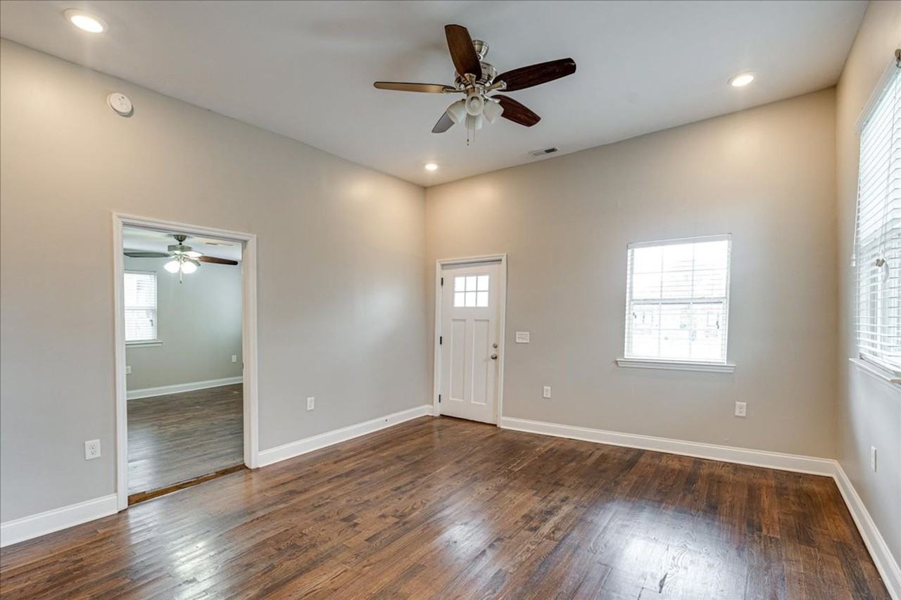 2425 Chamberlain Ave - Photo 4 of 20