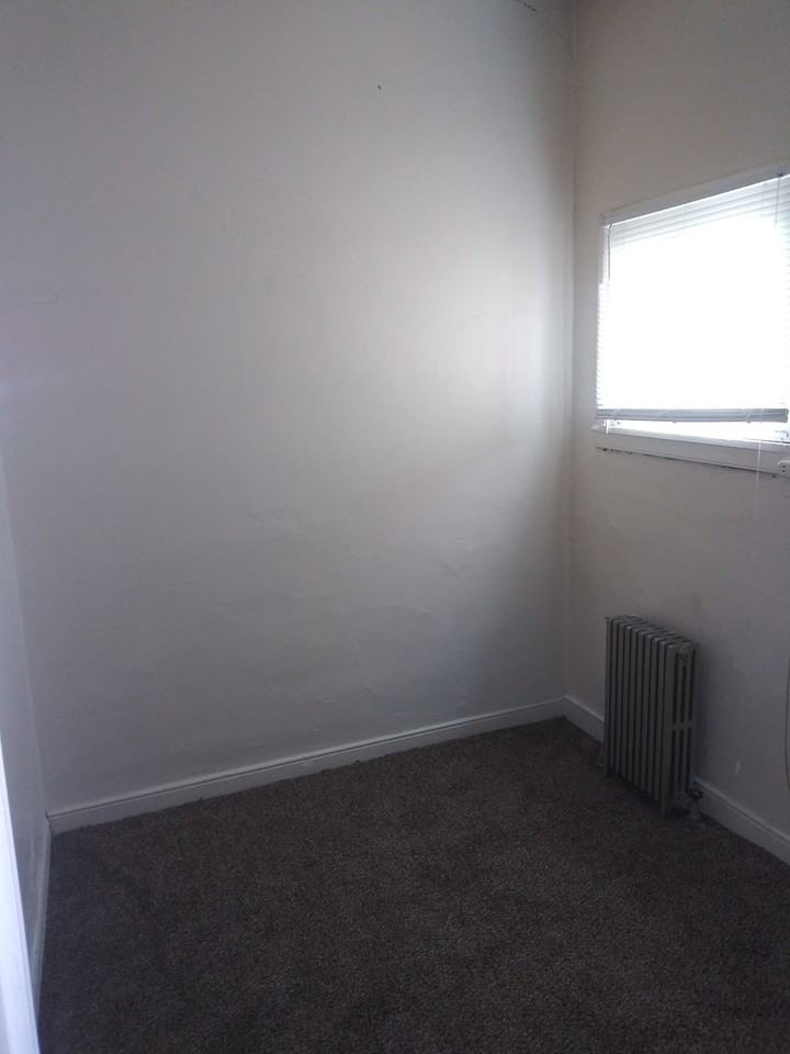 126-128 WALNUT STREET - Photo 2 of 6