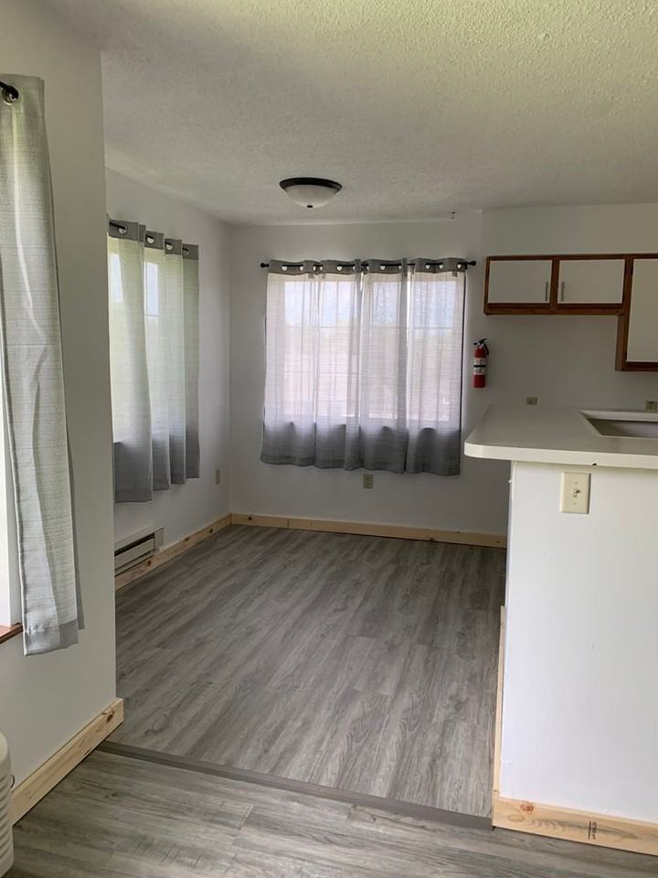 Hillcrest Apts - Photo 4 of 10