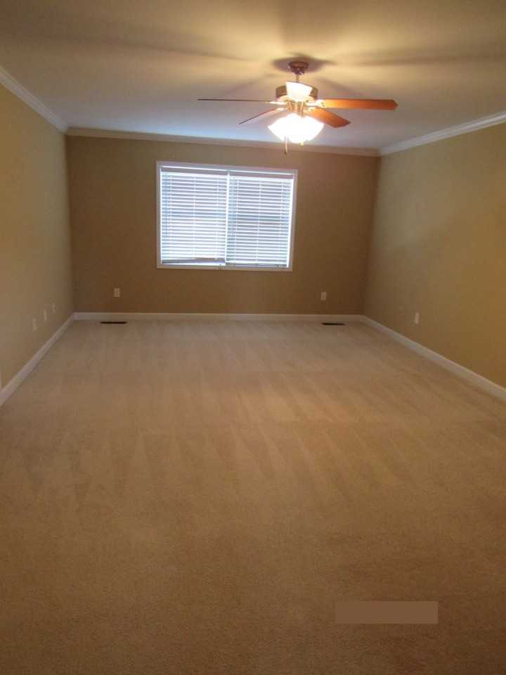 106 Cody Dr - Photo 5 of 11