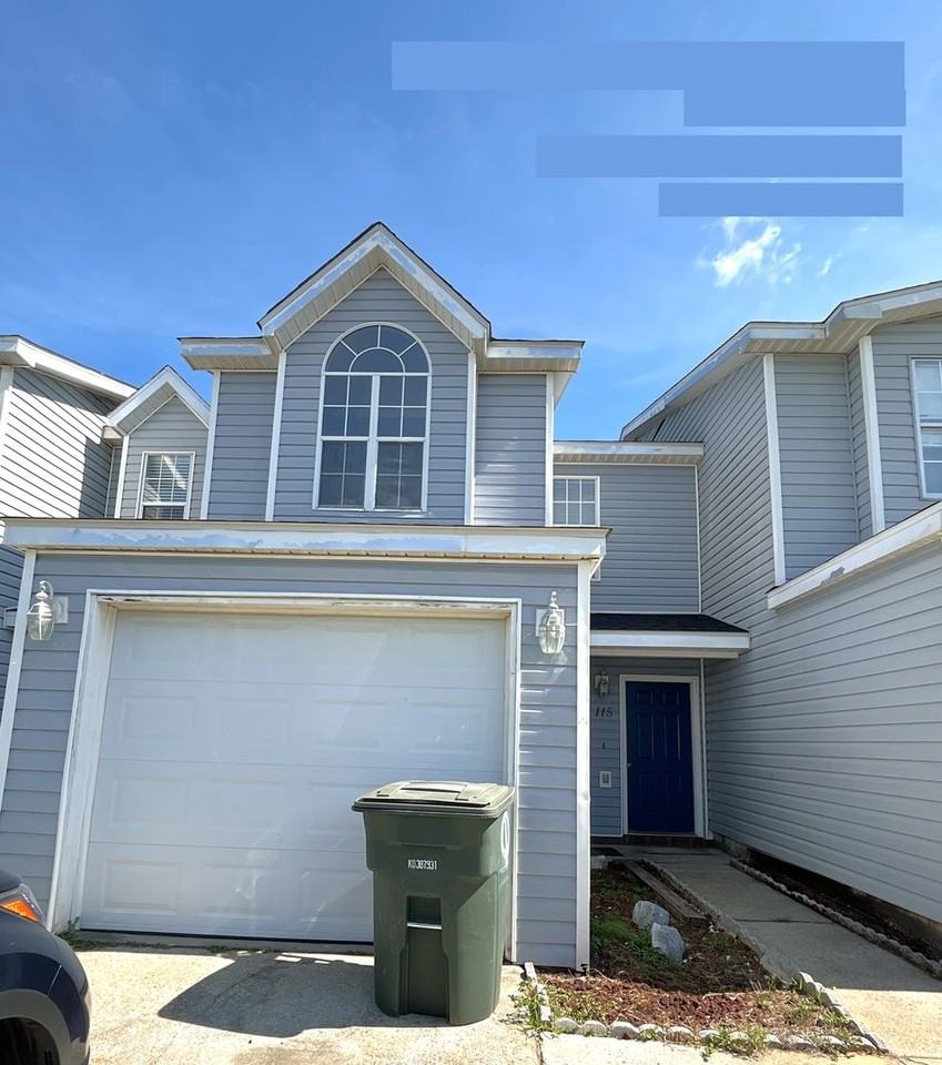 115 Palm Dr - Photo 2 of 5