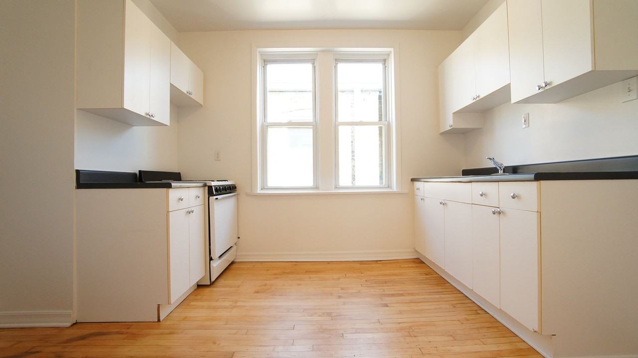 3000 N. Whipple LLC - Photo 4 of 14
