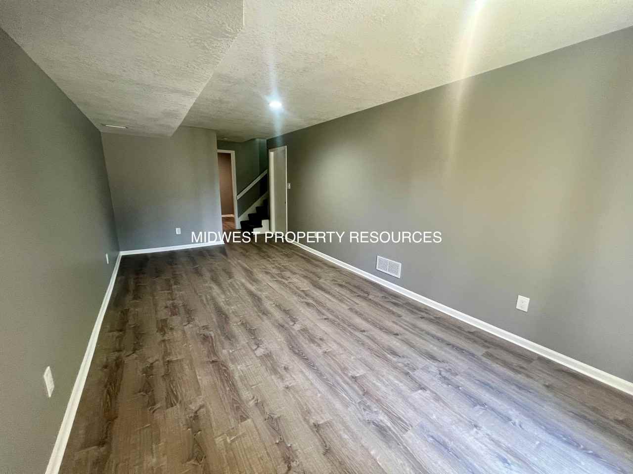 205 Nw Market Pl #A - Photo 3 of 19
