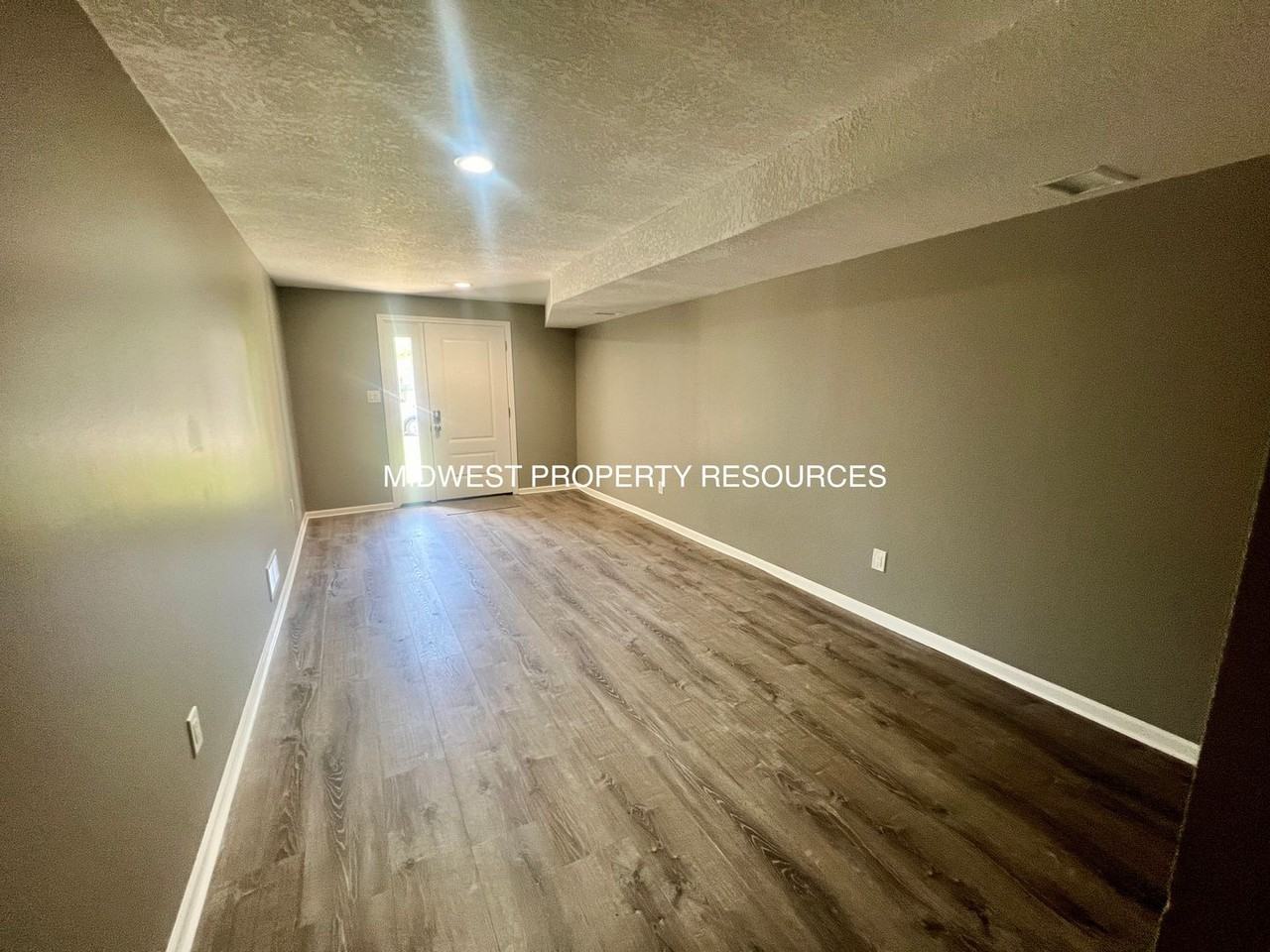 205 Nw Market Pl #A - Photo 4 of 19