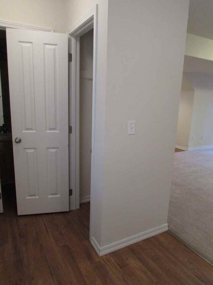 126 Andrews Dr - Photo 3 of 33