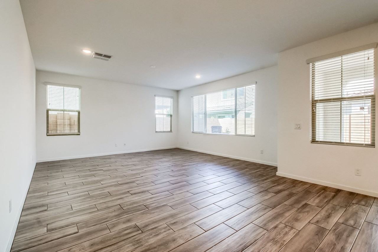 1362 W Crane Dr - Photo 3 of 21