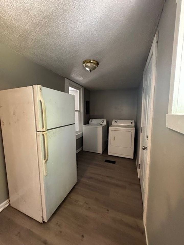 309 Holt Ave - Photo 7 of 12