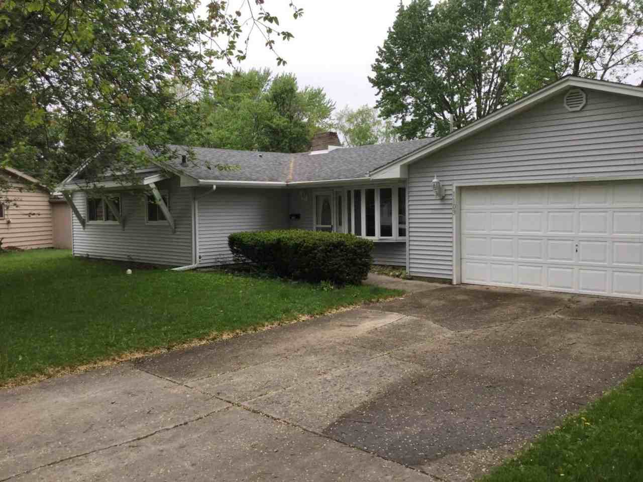 1103 Westview Dr - Photo 2 of 12