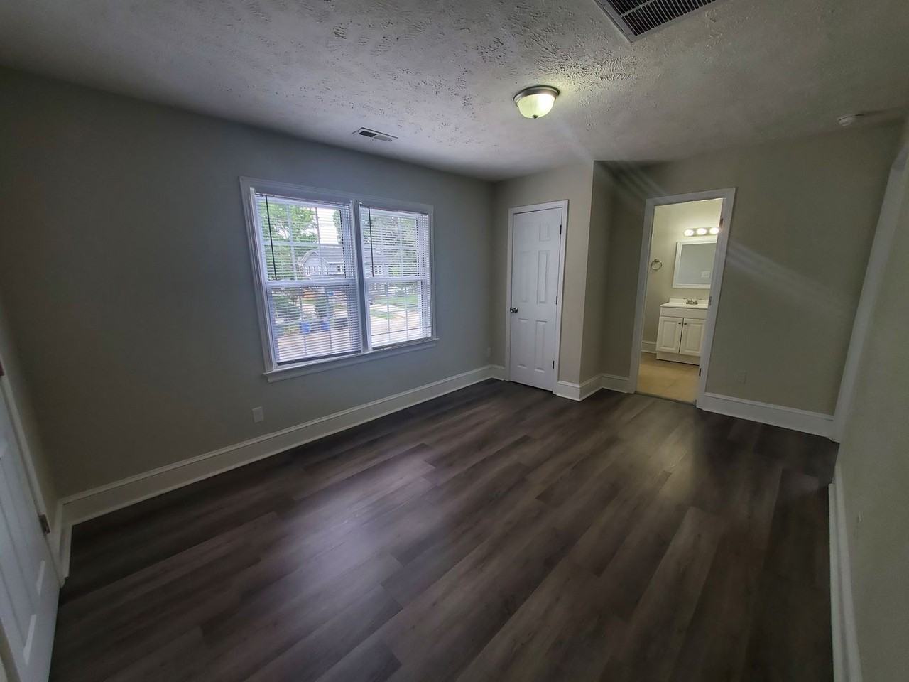222A Woodrow St - Photo 5 of 17