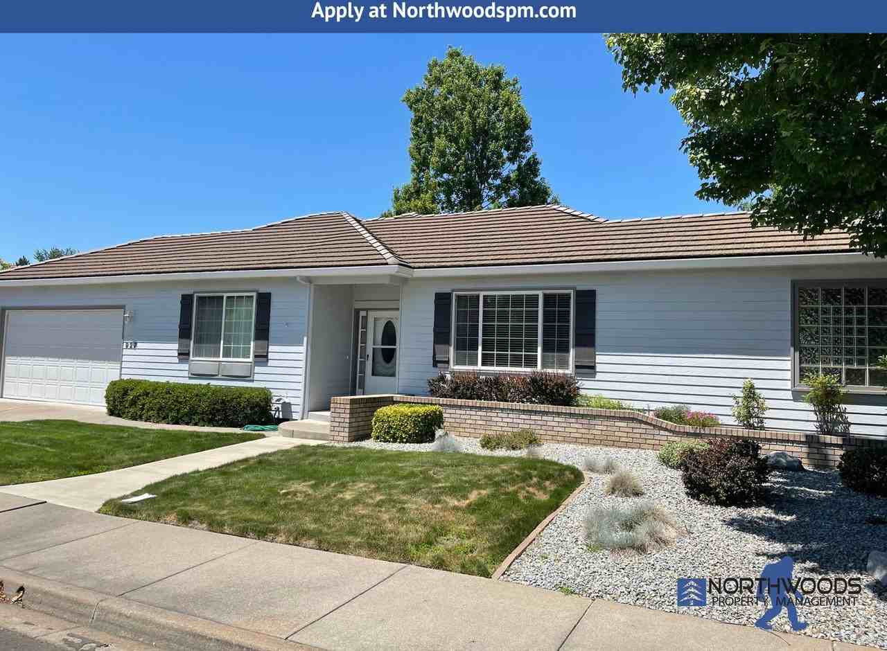 927 Mountain View Dr - Photo 2 of 29