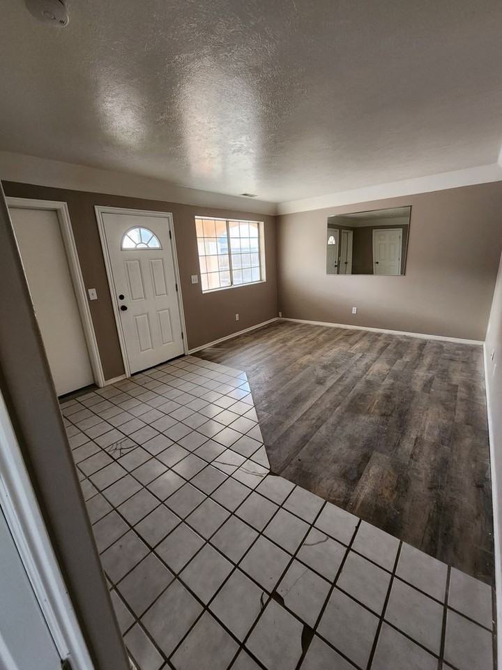 988 W 1325 S - Photo 6 of 28