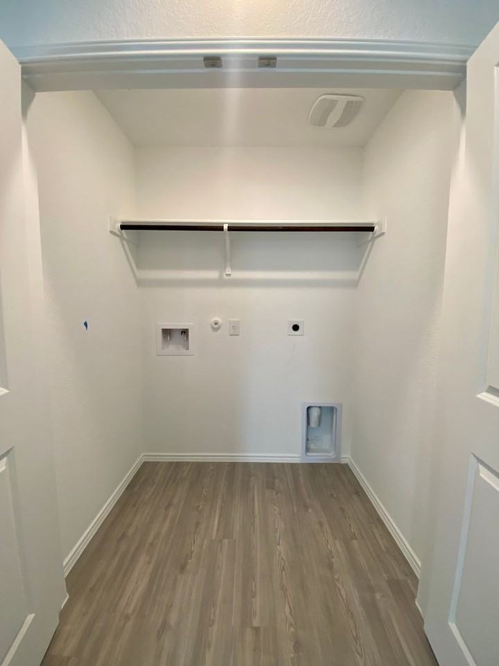 10311 Devon Wheel St - Photo 7 of 17