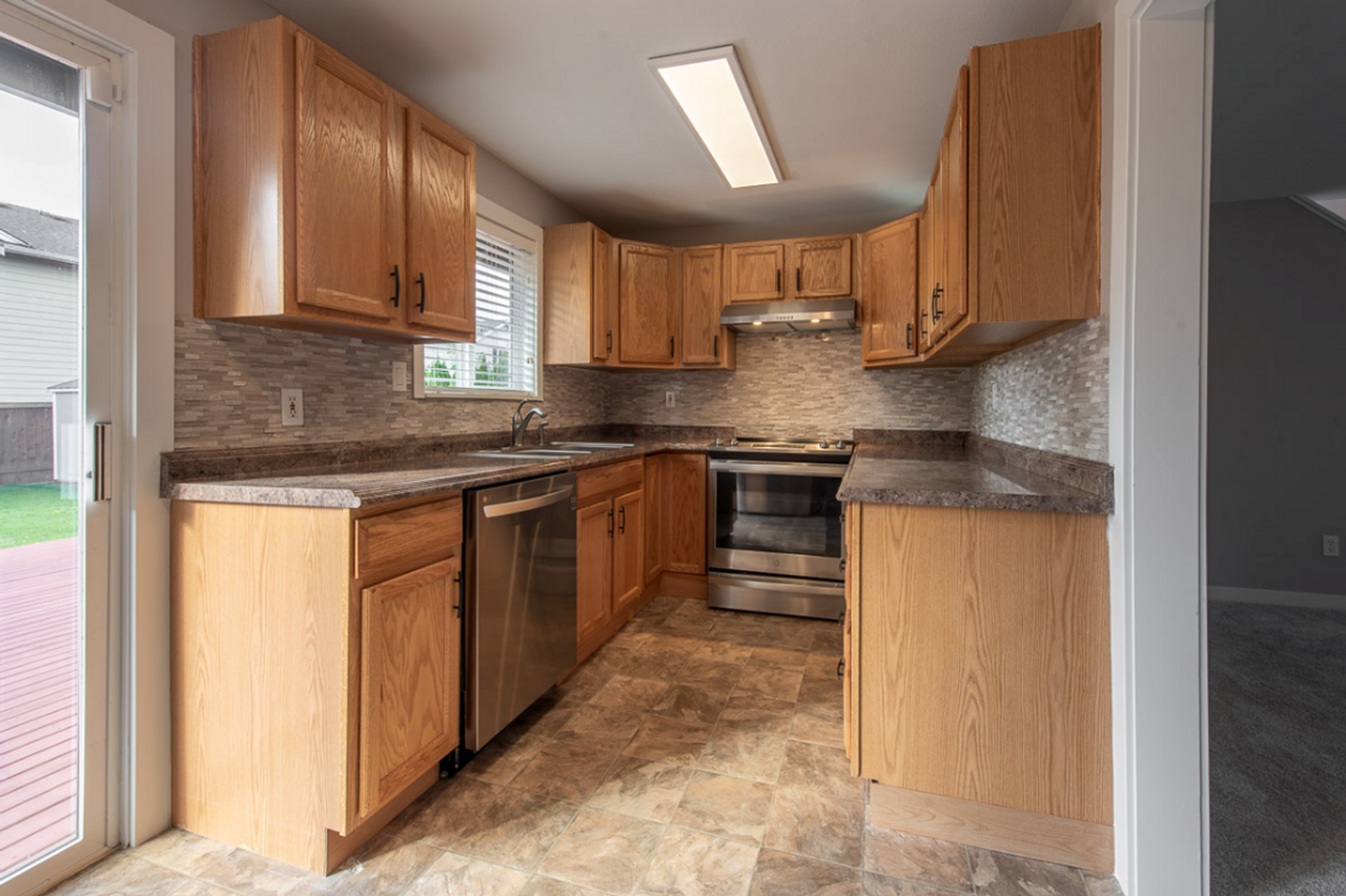 13203 125th Ave Ne - Photo 2 of 15