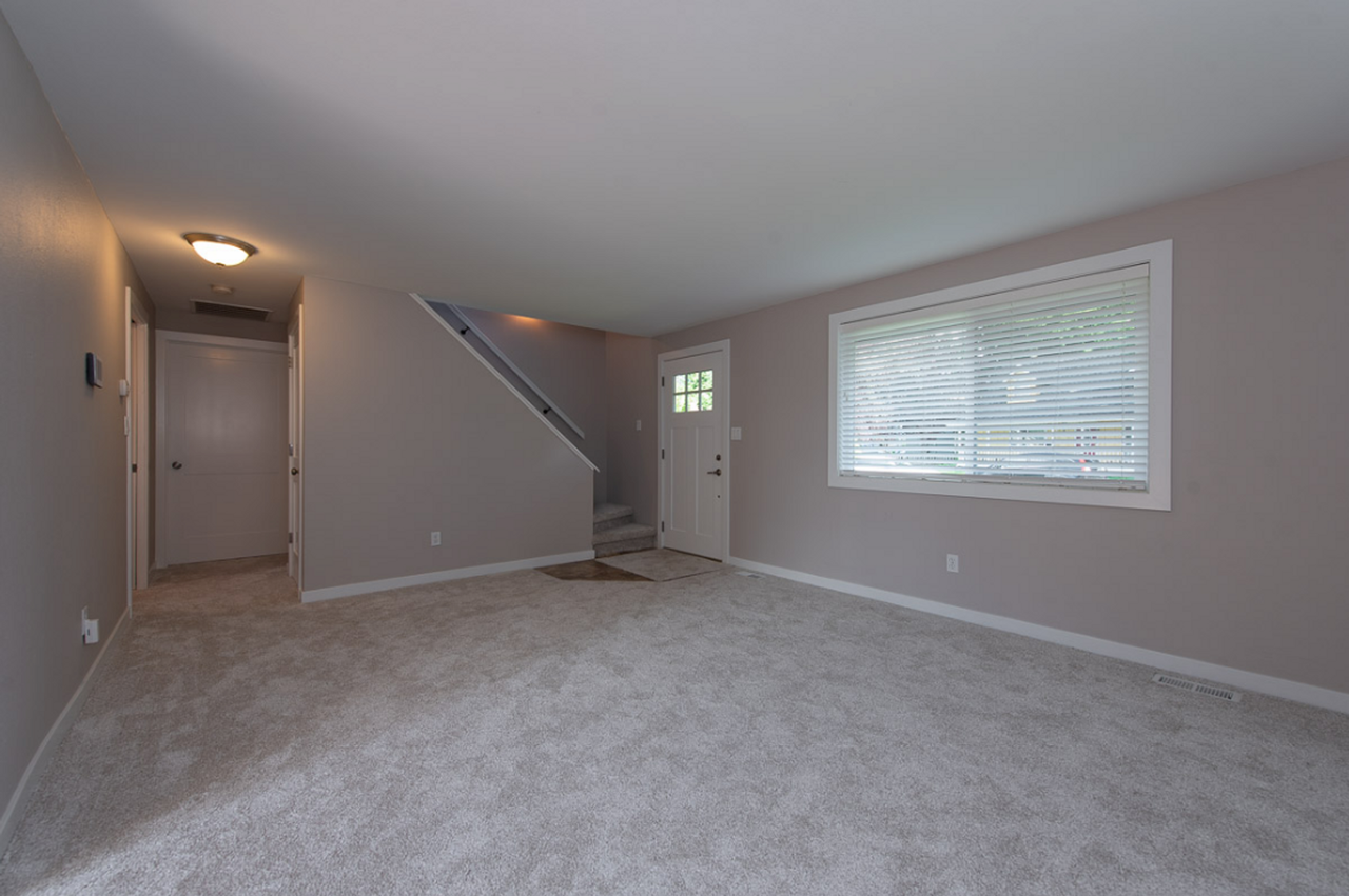 13203 125th Ave Ne - Photo 3 of 15