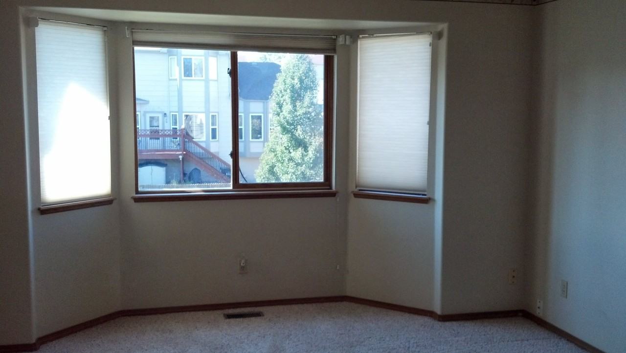 5952 Corinth Dr - Photo 4 of 16