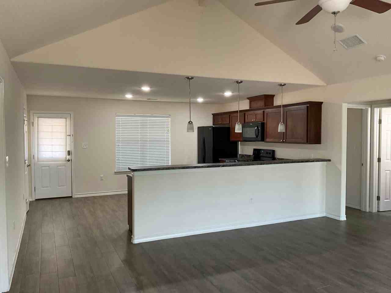 117 North Pass - Photo 2 of 12