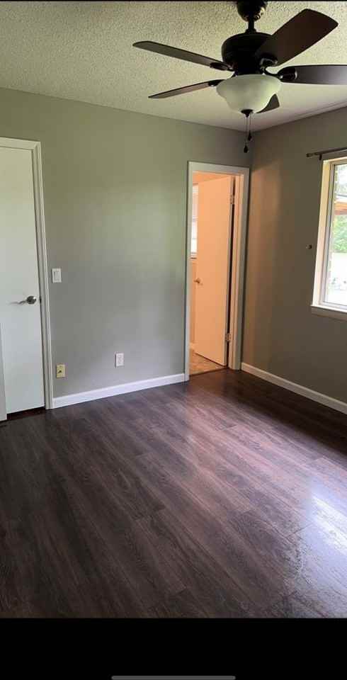 1023 Live Oak Dr - Photo 3 of 24