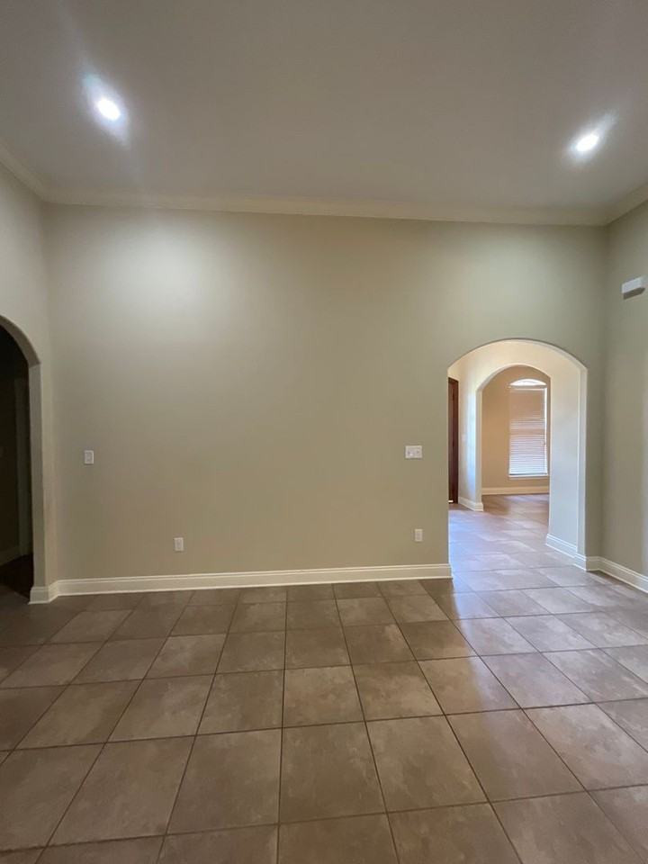 135 Eagle Point Rd - Photo 3 of 20