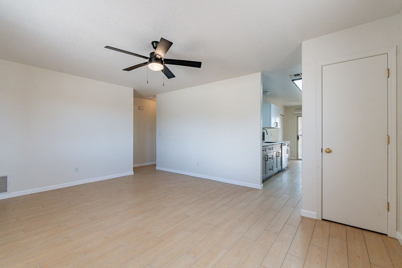 9746 E Sascha St - Photo 4 of 42