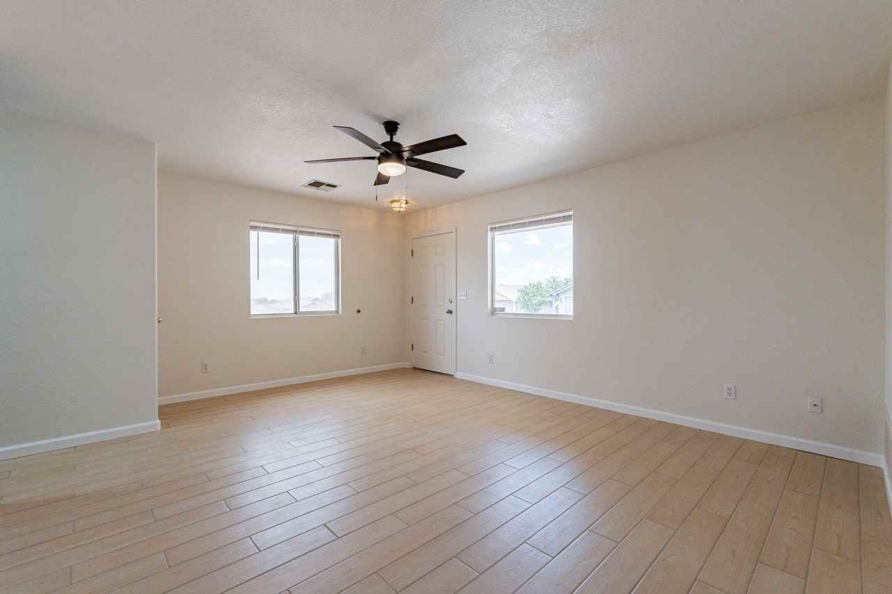 9746 E Sascha St - Photo 6 of 42