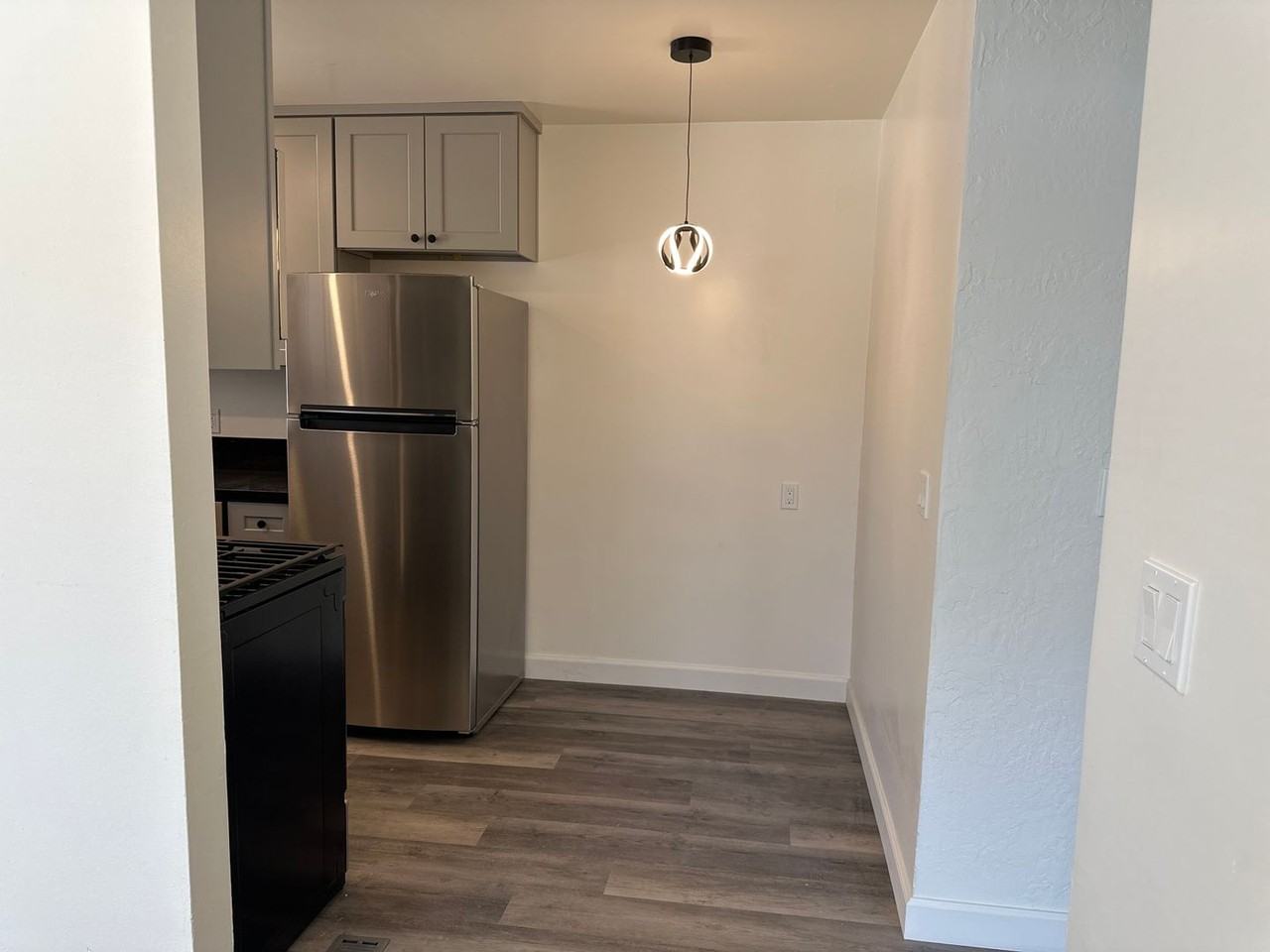 796 Moran St - Photo 3 of 19