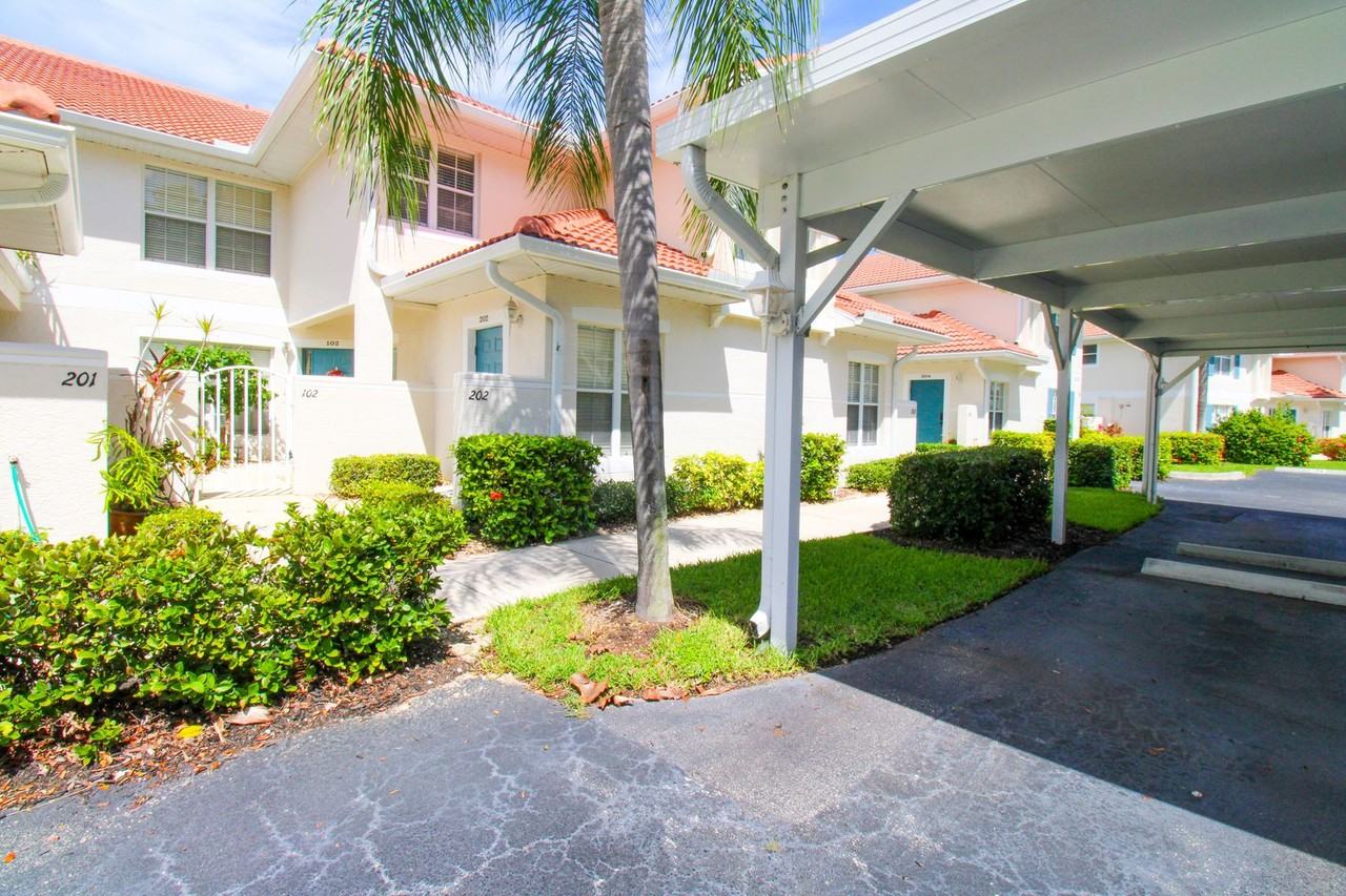 5025 Cedar Springs Dr #102 - Photo 5 of 50