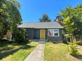 featured image of 7015 N Greenwich Ave