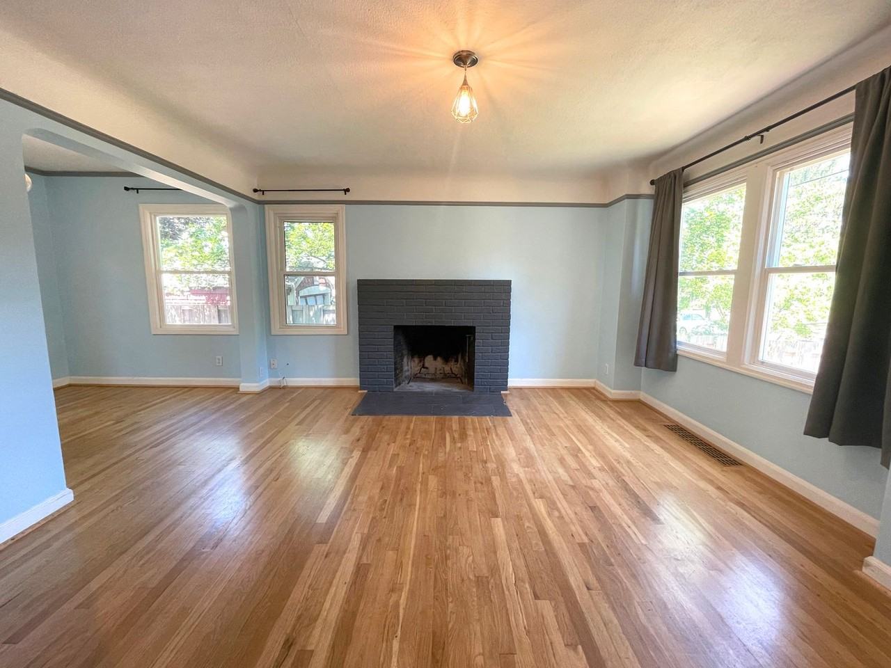 7015 N Greenwich Ave - Photo 3 of 28