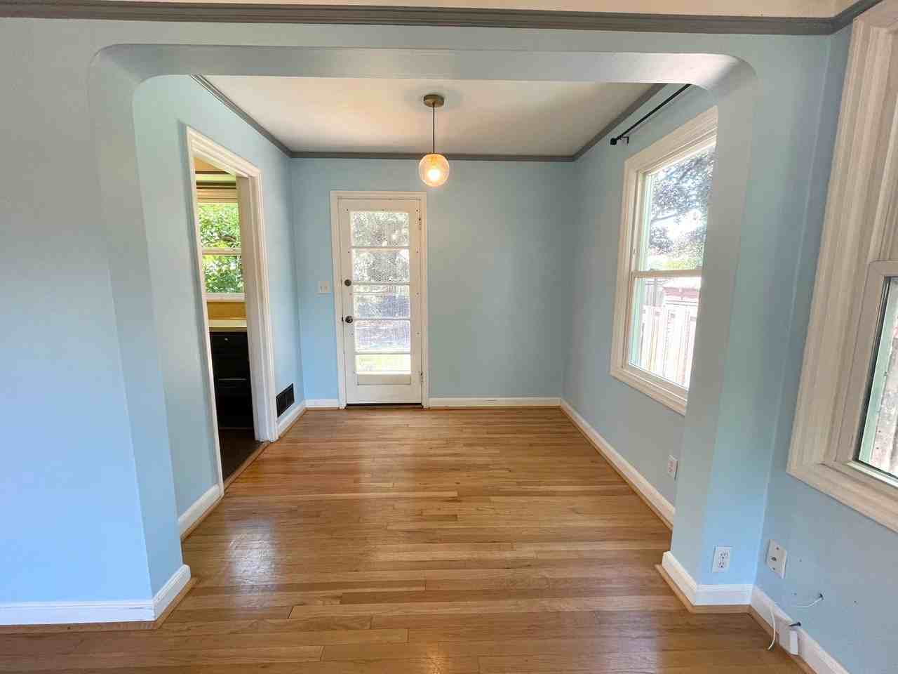7015 N Greenwich Ave - Photo 4 of 28