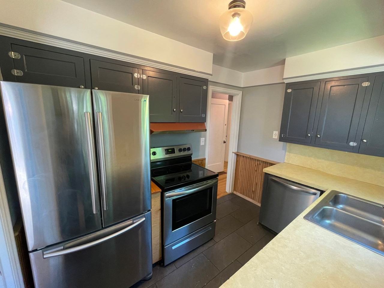 7015 N Greenwich Ave - Photo 7 of 28
